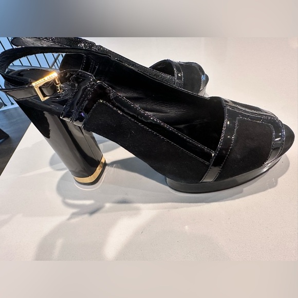 Tory Burch "Gemma" Sandals 
Slingback Shoes - Picture 5 of 7